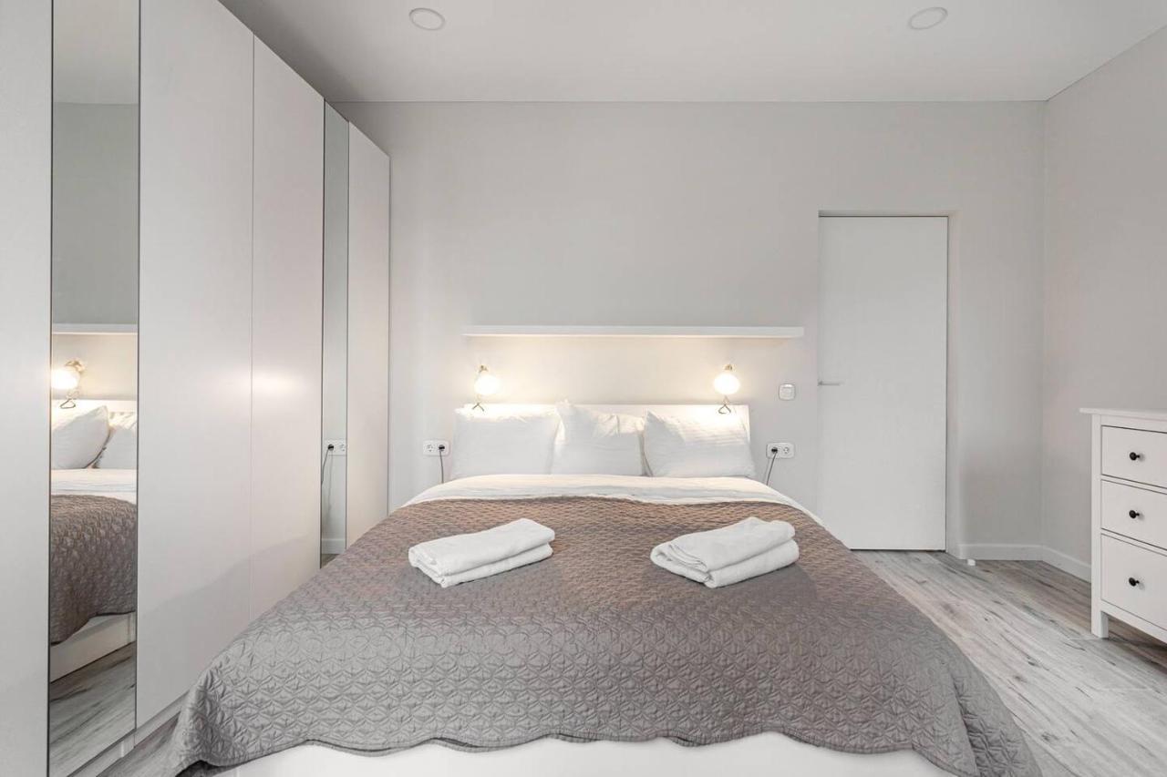 Happy Inn Vip, Self Check-In-24X7, A-C, Parking-In-The-Underground-Garage Βίλνιους Εξωτερικό φωτογραφία